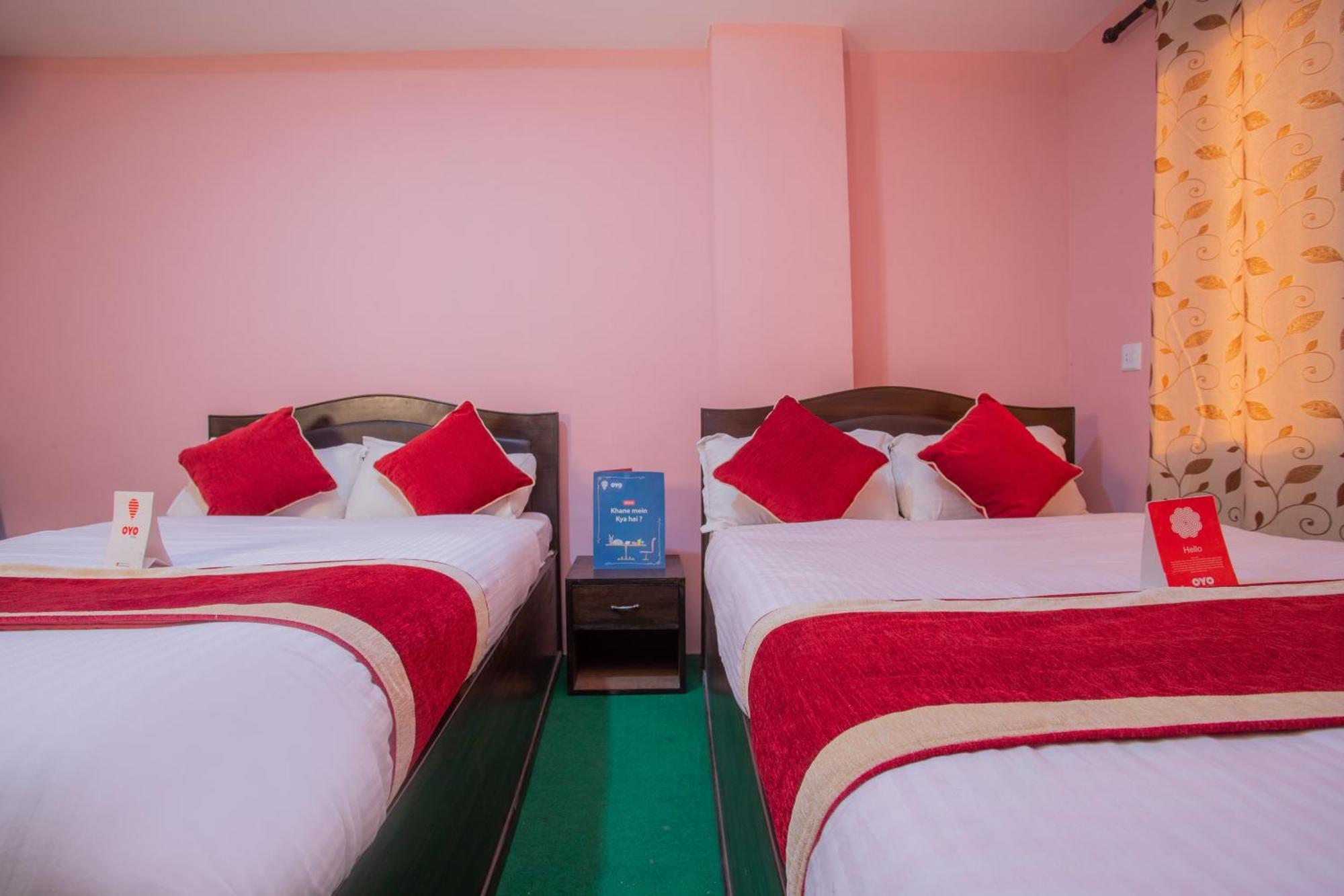 Oyo 137 Hotel Pranisha Inn Pashupatināth エクステリア 写真